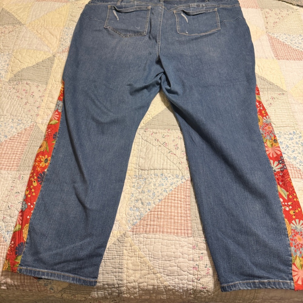 Torrid Bombshell Upcycled Floral Patchwork Straight Leg Jeans Blue 28T Plus Size - Picture 3 of 11
